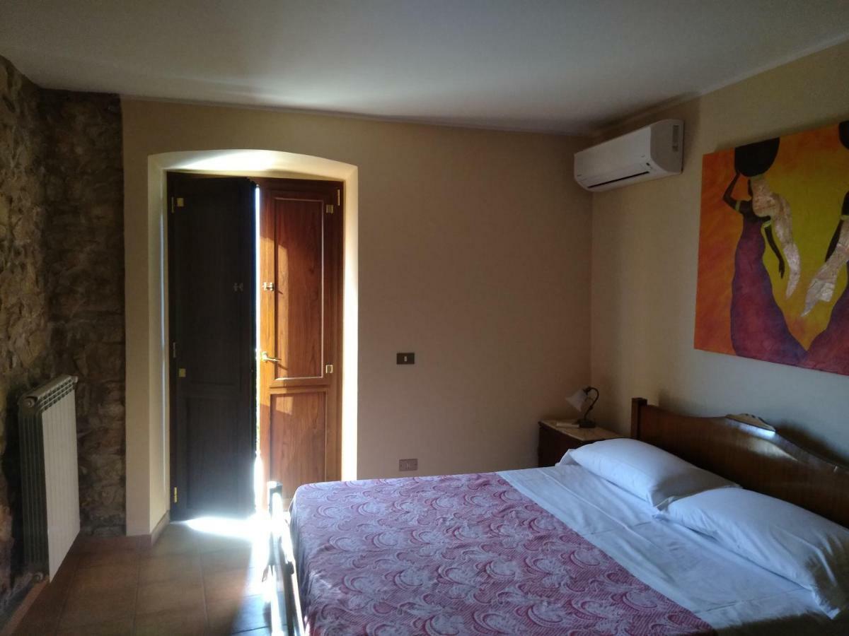 Casa Vacanze "Pietra Viva" Castelnuovo Parano Ngoại thất bức ảnh